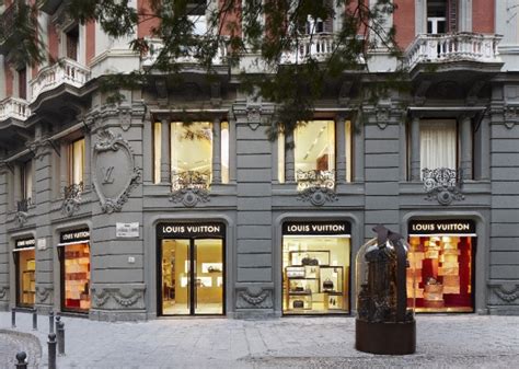 negozio louis vuitton napoli via dei mille|louis vuitton store napoli.